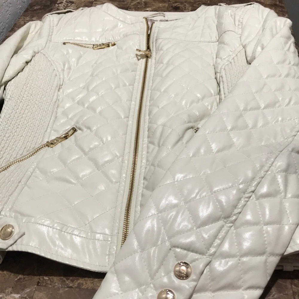 “Leather” GUESS 🧥 Jacket‼️🙌🏻